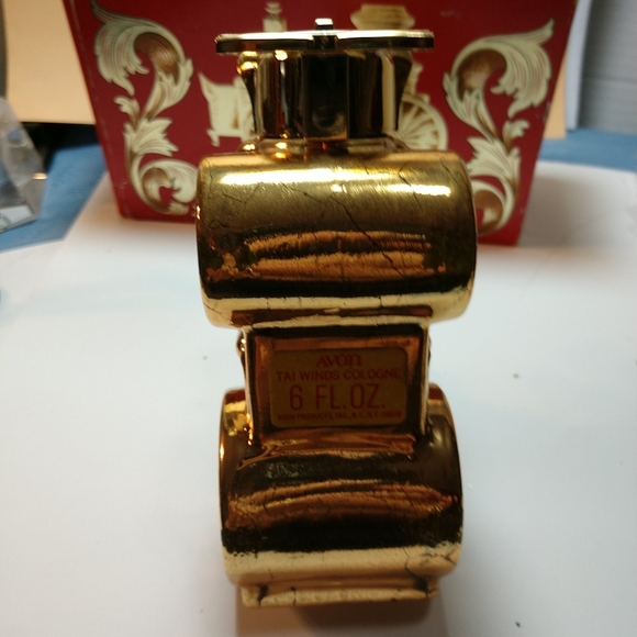 1970's Avon First Volunteer Decanter Tai Winds in Original Box 6 FL.OZ. - Picture 9 of 13